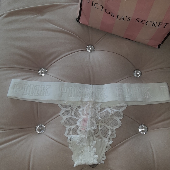 Vs Pink extra low rise thong white lace brand new - Picture 3 of 7